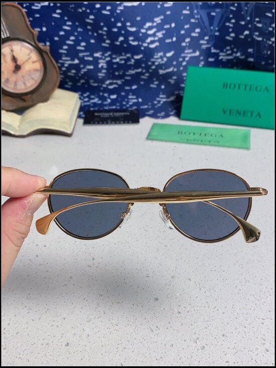 Bottega Veneta Gold Round Retro Sunglasses main image 9